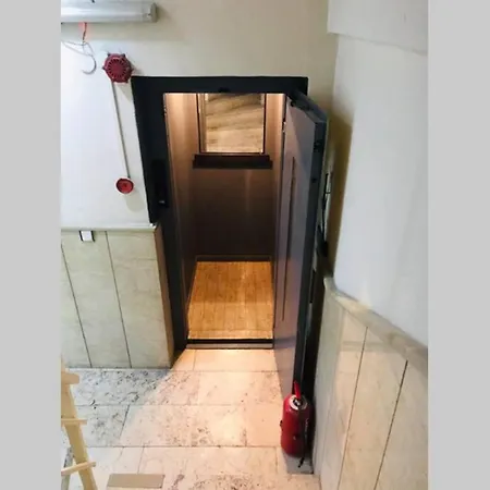 Mutfakli 1+1 Yeni Dizayn Yapilmis Muhtesem Daire Apartment Istanbul