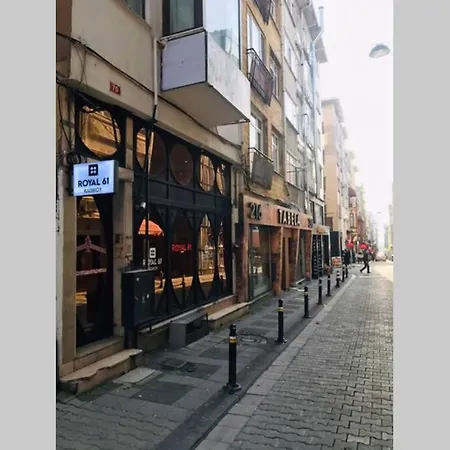 Mutfakli 1+1 Yeni Dizayn Yapilmis Muhtesem Daire Apartment Istanbul